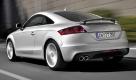 Der Vierzylinder mit Direkteinspritzung und Turboaufladung dreht seidenweich und überaus munter nach oben. Wer denkt, dass es bei Audi immer ein Doppelkupplungs-Getriebe sein muss, irrt. Gerade mit der konventionellen Sechsgang-Handschaltung arbeitet der Vierzylinder prächtig zusammen. Foto: press-inform