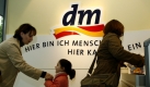 Der Umsatz des dm Teilkonzerns Österreich, zu dem auch die Filialen in Ungarn, Tschechien, der Slowakei, Slowenien, Kroatien, Serbien, Bosnien-Herzegowina, Rumänien und Bulgarien. Foto: ddp