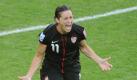 Schoss mit ihrem Elfmeter die USA ins Glück: Alexandra Krieger. Foto: dpa