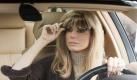 Sandra Bullock als Leigh Anne Touhy in dem Drama 'Blind Side - Die grosse Chance' von John Lee Hancock. Als Leigh Anne Tuohy erfaehrt, dass der Klassenkamerad ihrer Tochter, Michael, quasi obdachlos ist, nimmt sie ihn in ihrer Familie auf. Der uebergewichtige Junge kann kaum lesen und schreiben, doch ist er ein sehr talentierter Footballspieler. Die Familie Tuohy hilft ihm mit grosser Zuneigung sein eigenes Potential zu erkennen und auszuschoepfen. So wird Michael zum umjubelten Footballstar. (zu ddp-Text) (weitere Bilder unter http:/ / www.ddpimages.com) Foto: Warner Bros. Ent./ ddp Foto: Warner Bros. Ent./ ddp
