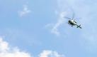 Ein Hubschrauber der Polizei sucht in der Nähe von Heidenheim nach der am Mittwochvormittag aus ihrer Wohnung entführten Bankiersfrau Maria B. Kurz nach der Entführung erhielt ihr Mann, der Vorstandsvorsitzende einer örtlichen Bank, per Telefon eine hohe Lösegeldforderung. Von der in Heidenheim entführten Bankiersfrau gibt es weiterhin keine Spur. Foto: ddp