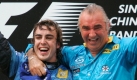 Mit Fernando Alonso bewies er nach Michael Schumacher noch einmal sein Gespür. Alonso gilt als Ziehsohn Briatores, der den Spanier nicht nur entdeckt hat, sondern auch managed. 2005 und 2006 war Alonso Formel-1-Weltmeister. Foto: dpa