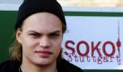 Der Schauspieler Wilson Gonzalez Ochsenknecht steht bei einem Fototermin am SOKO Stuttgart-Set. Ochsenknecht spielt in der Folge Kennedys Tod der ZDF-Krimiserie einen jungen Fußballer. Die Dreharbeiten der Folge laufen, der Sendetermin ist noch offen. Foto: dpa