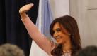 Bei einem Festakt im Regierungspalast in Buenos Aires hat die argentinische Staatspräsidentin Cristina Fernández de Kirchner das umstrittene Gesetz zur Legalisierung gleichgeschlechtlicher Ehen unterzeichnet. Argentinien ist damit das erste Land Lateinamerikas, welches die Homo-Ehe vollumfänglich erlaubt. Die Präsidentin betonte in ihrer Rede, dass das Gesetz aus menschlicher Sicht, in Bezug auf die damit verbundenen Ziele und der Gleichberechtigung betrachtet werden müsse. Foto: ap