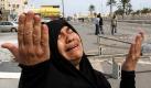 Eine Frau in Bahrain zeigt ihre Verzweiflung, während Männer im Hintergrund auf Regierungstruppen warten, die in ihr schiitisch-muslimisches Dorf Dumistan, südwestlich der Hauptstadt Manama, eindringen wollen. Soldaten und Kampftruppen der Polizei setzten Tränengas und Panzer ein, um Hunderte von regierungskritischen Demonstranten, die einen Stadtteil in Manama besetzt hielten, auseinander zu treiben.  Foto: dapd