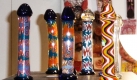 Der naturfarbende Dildo war gestern: Heute kann es nicht bunt genug sein. Und sogar aus Glas gibt es sie - vor allem für Allergiker gut geeignet. Foto: news.de