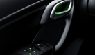 Night panel: die Funktion sorgt für optimale Lichtverhältnisse im Innenraum bei Dunkelheit, auch die Türgriffe werden beleuchtet. Ideal für die endlosen skandinavischen Nächte. Foto: saab