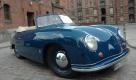 Enge Kurven nimmt König mit soviel Tempo, dass er danach mit einem kleinen Manöver am Volant und einem breiten Grinsen auf dem Gesicht das Heck des leichten Porsches wieder einfangen muss. Foto: pi