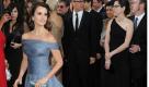 Als gewohnt stilsicher erwies sich Penèlope Cruz. Dieser Frau steht einfach alles, auch wenn die Farbe - eine Mischung aus blau und flieder - sicher nicht jedermanns Sache ist. Foto: ddp images