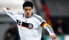 Die sportliche Leitung der deutschen Nationalmannschaft hat die Kapitäns-Frage entschieden. An diesem Mittwoch wird sich Bundestrainer Joachim Löw der Öffentlichkeit stellen und klären, ob Michael Ballack wieder die Kapitänsbinde tragen darf. Foto: dpa