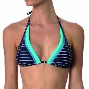 Ein typischer Triangel-Bikini - wenig Stoff und im Nacken zusammengebunden.
