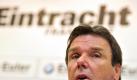 Heribert Bruchhagen bleibt weiterhin Vorstandsvorsitzender bei Eintracht Frankfurt. Foto: Marc Tirl Foto: dpa