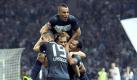 Pierre-Michel Lasogga (l), Andreas Ottl (M), Raffael (r) und Änis Ben-Hatira feiern Herthas 3:0. Foto: dpa