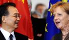 Bundeskanzlerin Angela Merkel (CDU) gibt in Berlin zusammen mit dem Ministerpräsidenten der Volksrepublik China, Wen Jiabao, eine Pressekonferenz. Jiabao traf Merkel zu bilateralen Gesprächen.
 Foto: ddp