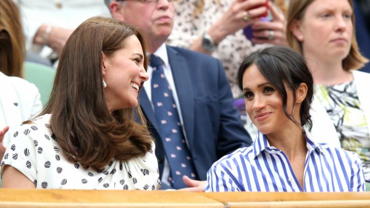 Die Herzoginnen Kate und Meghan müssen besonders darauf achten, peinliche Kleidermomente zu vermeiden.