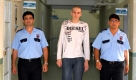 Nach quälend langer Wartzeit gibt es endlich ein Urteil gegen Marco W:Der junge Deutsche, der in der Türkei eine 13-jährige Britin missbraucht haben soll, wird mit zwei Jahren Bewährung bestraft. Marco W. hatte acht Monate lang in Untersuchungshaft gesessen, was in Deutschland heftige Kritik ausgelöst hatte. Foto: ap
