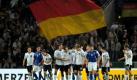 Die deutsche Nationalmannschaft ist ein Sinnbild dafür, wie Migranten uns bereichern können: Zum Erfolg tragen Spieler bei, die ihre Wurzeln in Polen haben, in der Türkei, in Nordafrika oder Brasilien. Foto: dpa