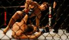 Der Brite John Hathaway und der Amerikaner Rick Story kämpfen in einem Ultimate-Fighting-Kampf in Köln. Der Fernsehsender DSF muss seine Sendungen zum diesem Kampfsport aus dem Programm nehmen. Der Fernsehausschuss der Bayerischen Landeszentrale für neuen Medien widerrief am Donnerstag die Genehmigung für drei Formate. Der Fernsehrat befand die Massivität der in den Sendungen gezeigten Gewalt für nicht akzeptabel. Foto: ap