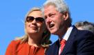 Erst First Lady, dann Außenministerin: Hillary Clinton war lange nur die Frau an der Seite ihres - zuweilen untreuen - Ehemanns und 42. Präsidenten der USA, Bill Clinton. Als der 2001 nicht mehr antreten konnte, wurde sie erst Senatorin für den Bundesstaat New York, 2009 trat sie dann als Präsidentschaftskandidatin an - und unterlag gegen den späteren Gewinner Barack Obama. 2011 war sie hinter Angela Merkel die mächtigste Frau der Welt.  Foto: dapd