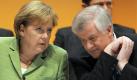 Was tun? Merkels und Seehofers CDU rutscht in den Umfragen immer weiter ab. Foto: dpa