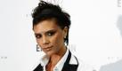 Jetzt hat auch die geschäftstüchtige Victoria Beckham die wunderbare Welt von Twitter für sich entdeckt. Und natürlich nutzt sie den Kurznachrichtendienst zur Selbstdarstellung und Eigenwerbung. Zuletzt twitterte sie: Eva Longoria sieht fantastisch in dem Kleid aus meiner Frühjahrskollektion aus, das sie heute bei der Präsentation ihres neuen Parfüms in London trug. Foto: dpa