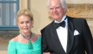 Anne-Marie Steigenberger war bis Ende August eine der Hauptaktionärinnen der Steigenberger Hotels. Sie wird hier stilvoll von Hilmar Hoffmann, dem ehemaligen Präsident des Goethe-Instituts, auf den Bayreuther Grünen Hügel begleitet. Foto: ddp