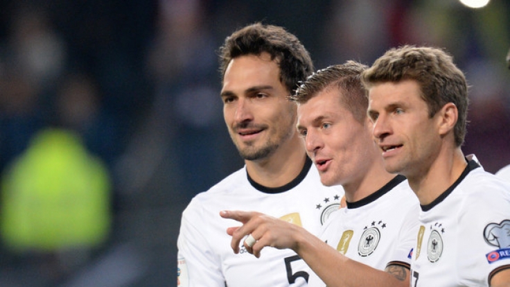 Mats Hummels, Toni Kroos und Thomas Müller trafen in der WM-Qualifikation am Freitag auf Tschechien.