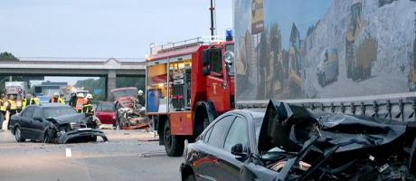 Massenkarambolage bei Gotha mit zwei Toten (Foto)
