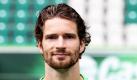 Der Fußball-Bundesligist VfL Wolfsburg hat den Vertrag mit Nationalspieler Arne Friedrich überraschend aufgelöst. Ursprünglich stand der, seit Juni an der Bandscheibe verletzte, Innenverteidiger noch bis 2013 unter Vertrag. «Arne Friedrich kam auf uns zu und hat um die Vertragsauflösung gebeten», sagte Trainer Felix Magath. «Wir bedauern dies, wünschen ihm natürlich für seine Zukunft alles Gute.» Foto: dapd