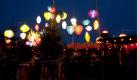 In München wurde gestern Abend das Tollwood eröffnet. Das Winterfestval auf der Theresienwiese gibt es bereits seit 20 Jahren. Bis zum 31. Dezember können Zuschauer Konzerte, Theater, Varieté und Akrobatik internationaler Künstler erleben. Foto: dapd
