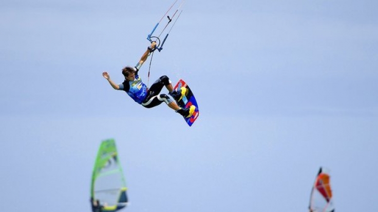 Alexander Ferch verunglückte beim Kitesurfen in Spanien (Symbolbild).