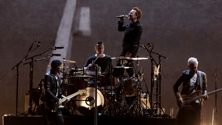 Die Band U2 mit Sänger Paul David Hewson