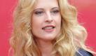 ARCHIV: Die damals nominierte Schauspielerin Diana Amft posiert vor der Verleihung der Bayerischen Fernsehpreise 2009 in Muenchen auf dem roten Teppich (Foto vom 15.05.09). Auch wenn Schauspielerin Amft bereits in zahlreichen Komoedien mitgespielt hat: Sie kann sich noch immer fuer dieses Genre begeistern. 'Man kann in Komoedien sehr viele verschiedene Rollen spielen, Komoedien verlangen einem zudem ein sehr hohes Mass an Praezision ab - das ist eine Herausforderung, die mir sehr viel Spass macht', sagte die 35-Jaehrige der Nachrichtenagentur dapd. Wenn die Buchvorlage gut sei, dann sei sie sofort Feuer und Flamme fuer eine neue Komoedie. Foto: Uwe Lein/AP/dapd Foto: dapd