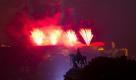 Feuerwerkskoerper erleuchten am Samstagabend (13.08.11) ueber der Festung Ehrenbreitstein in Koblenz beim Feuerwerk 'Rhein in Flammen' unter dem Motto ''Flower Power' in Anlehnung an die Bundesgartenschau 2011 in Koblenz den Himmel. Im Vordergrund ist das Deutsche Eck mit dem Reiterstandbild des Deutschen Kaisers Wilhelm I. zu sehen. Rhein in Flammen ist eines der aeltesten Feuerwerke in Deutschland. Bereits 1756 wurde zu Ehren des Kurfuersten Johann-Philipp von Waldorff in Koblenz ein Feuerwerk gezuendet.
Foto: Torsten Silz/dapd Foto: dapd