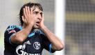 Fussball, 1. Bundesliga, Saison 2010/2011, 12. Spieltag, VfL Wolfsburg - FC Schalke 04, Samstag (13.11.10), Volkswagen Arena, Wolfsburg: Der Schalker Raul Gonzalez Blanco gestikuliert. Das Spiel endete 2:2. +++ Achtung Bildredaktionen Die Verwendung der Bilder fuer die gedruckten Ausgaben der Zeitungen und andere Print-Medien ist ohne Einschraenkungen moeglich. Die DFL erlaubt ausserdem die Publikation und Weiterverwertung von maximal sechs Bildern pro Spiel im Internet. Eine Weiterverwertung im IPTV Mobilfunk und durch sonstige neue Technologien ist erst 2 Stunden nach Spielende der jeweiligen Wettbewerbsspiele der Bundesliga und 2. Bundesliga erlaubt! Foto: Ronny Hartmann/dapd Foto: ap
