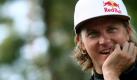 Die Rückkehr von Kimi Räikkönen in die Formel 1 ist perfekt. Der Weltmeister von 2007 fährt in der kommenden Saison für Lotus Renault. Der 32-Jährige habe einen Zweijahresvertrag unterschrieben, teilte das Team mit. Der Finne war Ende 2009 aus der Formel 1 ausgestiegen, um in der Rallye-WM zu starten. Über sein Comeback in der Formel 1 war immer wieder spekuliert worden. Räikkönen wurde dabei lange mit Williams in Verbindung gebracht. Foto: dpa