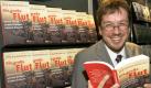 Der Meteorologe Jörg Kachelmann stellt am Mittwoch (09.10.2002) auf der Frankfurter Buchmesse sein Buch 'Die große Flut' vor. Das Buch, dass im Rowohlt Verlag erschienen ist, und zu dem Kachelmann das Vorwort geschrieben hatte, vereint Texte von Betroffenen, Klimaforschern, Politikern und Journalisten. dpa/lhe Foto: dpa