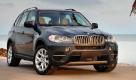 Ein Grund sind fehlende Dieselaggregate bei SUVs, Geländewagen und den großen Limousinen. Hier könnten die Bayern ebenfalls Abhilfe schaffen, zum Beispiel mit Antrieben aus dem X5 (im Bild). Im Gegenzug müsste BMW die Hybridmodule nicht selbst oder nur mit einem Zulieferer wie Bosch oder Continental entwickeln. Foto: pi