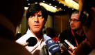Bei einem WM-Workshop für die Nationaltrainer der teilnehmenden Länder im südafrikanischen Sun City stellt sich Bundestrainer Joachim Löw den Fragen der Journalisten.  Foto: dpa