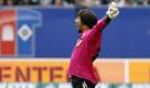 Für den in Pink gekleideten Kölner Keeper Miro Varvodic offensichtlich eine Erlösung. Foto: dapd