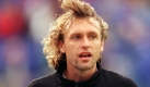46 Länderspiele (28 für die DDR-Auswahl): Er war einer der begehrtesten Fußballspieler derDDR - Thomas Doll spielte nach der Wende für den Hamburger SV, Lazio Rom, Eintracht Frankfurt und AS Bari. Später machte der gebürtige Malchiner als Trainer des HSV sowie von Borussia Dortmund Karriere - wenn auch mäßig erfolgreich. Foto: dpa