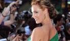 Berlin - Katherine Heigl gibt in der Beziehung den Ton an

Hollywood-Star Katherine Heigl bezeichnet sich selbst als Kontrollfreak. Sie mache immer lauter Dinge, die Ehefrauen nicht tun sollten, sagte die 31-Jährige der Zeitschrift «in - Das Star & Style Magazin». So will sie immer das letzte Wort haben, wenn es um ihre Adoptiv-Tochter Naleigh geht. Ihr Ehemann, der US-Sänger und Songwriter Josh Kelley, sei manchmal sogar ein bisschen beleidigt, wenn sie bei der Kindererziehung mal wieder zu dominant agiere. «Denn meistens bestimme ich, was Naleigh essen sollte, welche Windeln wir verwenden und welche Babytücher», betonte die Schauspielerin. -apn-


 Foto: dpa