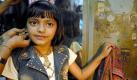 Die kleine Rubina Ali spielte in dem Oscar-gekrönten Film Slumdog Millionaire. Doch reich wurde sie dadurch nicht. Jetzt hat sie bei einem Großbrand in einem Slum in Mumbai ihr Zuhause verloren Foto: dpa