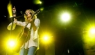 Sheryl Crow singt bei einem Benefizkonzert in Vancouver, Kanada. Die Einnahmen sind für die Sarah McLachlan Foundation bestimmt, die Musikkurse für Jugendliche in Problembezirken anbietet. Foto: ap
