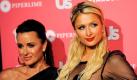 Paris Hilton (rechts) und ihre Tante, die Schauspielerin Kyle Richards, zeigen sich auf der alljährlichen Party mit dem Titel Hot Hollywood Style Issue des Star-Magazins Us Weekly in Los Angeles. Foto: dapd