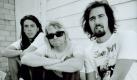 Der Erfolg wurde zur Belastung für die Band, insbesondere für Sänger Kurt Cobain, der gegen seinen Willen zum Sprachrohr einer Generation ernannt wurde und mit diesem Ruhm nicht klarkam. Er flüchtete sich in Drogen und beging 1994 Selbstmord. Bis dahin hatten Nirvana fünf Alben veröffentlicht: Bleach (1989), Nevermind (1991), die Resteverwertung Incesticide (1992), In Utero (1993) und MTV Unplugged In New York (1994). Foto: verstaerker.com