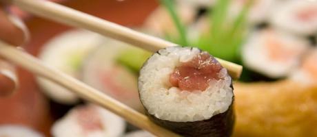 Für Sushi eignen sich auch Saibling und Forelle (Foto)