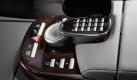 Die Bedienzentrale des Command-Systems von Mercedes-Benz. Foto: news.de