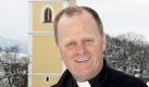 The newly appointed Bishop of Linz, Gerhard Maria Wagner in Windischgarsten, Upper Austria, where he has served as the pastor of the church since 1988, 31 January 2009. Catholic priests in Austria on 01 February criticized the Vatican for naming the ultraconservative priest as auxiliary bishop in Linz on 31 January without having consulted the local church. The designated bishop, Gerhard Wagner, has made headlines in the past when he condemned JK RowlingÑs Harry Potter books for its 'satanist' content. He also suggested in 2005 that Hurricane Katrina was GodÑs punishment, as it destroyed five abortion clinics as well as nightclubs in New Orleans. EPA/JACK HAIJES . +++(c) dpa - Bildfunk+++
pixel Foto: dpa