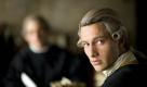 Der deutsche Film Goethe! widmet sich einer entscheidenden Phase in Johann Wolfgang von Goethes Leben, nämlich dem Sommer 1772. Damals verliebte sich der junge Schriftsteller in Charlotte Buff, die später zum Vorbild für die Figur der Lotte in Goethes Die Leiden des jungen Werthers werden sollte. Foto: ddp images/Warner Bros.